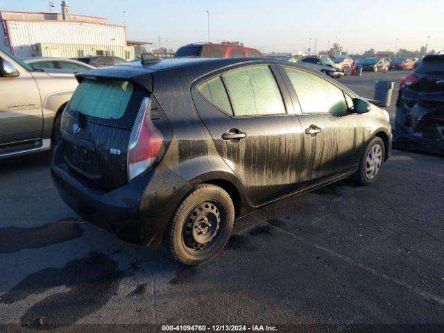 JTDKDTB39F1113826 Toyota Prius C Two