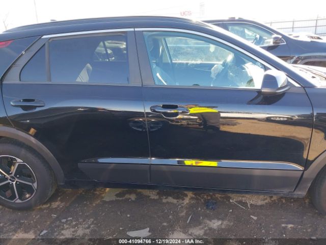 KNDCP3LEXR5152028 KIA NIRO LX