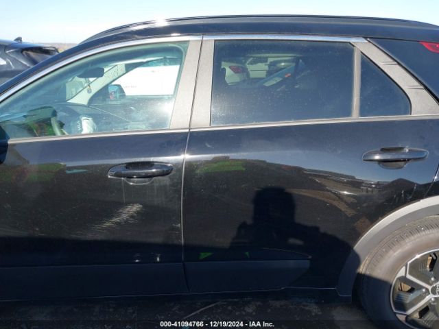 KNDCP3LEXR5152028 KIA NIRO LX