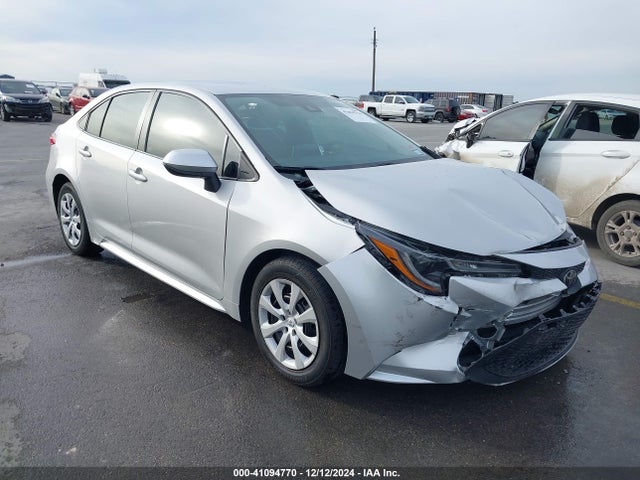 Toyota COROLLA LE 2021 5YFEPMAE1MP246859 Image 1