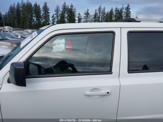 1C4NJPFA8GD621260 Jeep Patriot High Altitude Edition