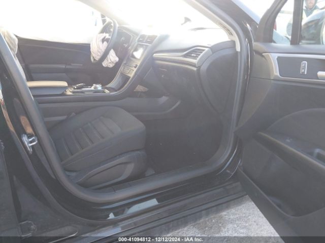 3FA6P0HD5LR165372 Ford FUSION SE