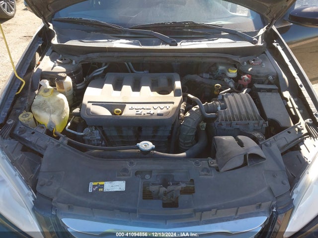 1C3CCBAB9EN122757 Chrysler 200 LX