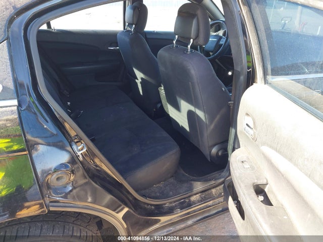 1C3CCBAB9EN122757 Chrysler 200 LX