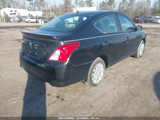 3N1CN7AP5HL832082 Nissan 2017