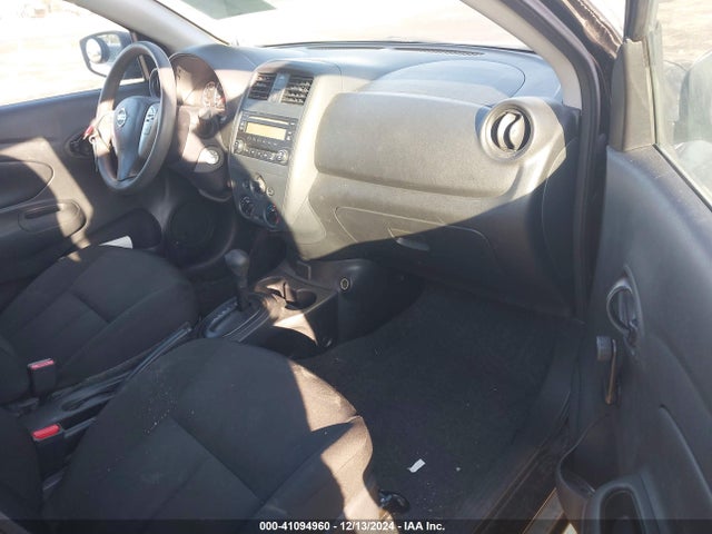 3N1CN7AP5HL832082 Nissan 2017