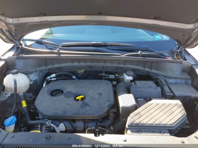 KM8J2CA47MU390929 Hyundai TUCSON SE