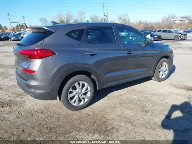 KM8J2CA47MU390929 Hyundai TUCSON SE