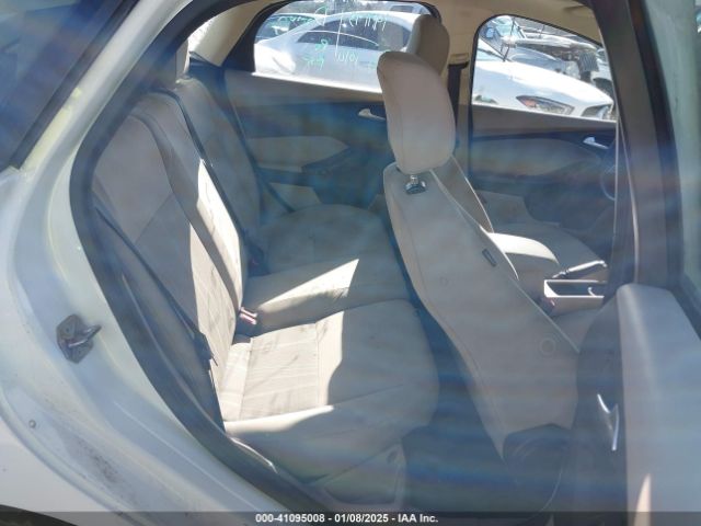 1FADP3K25GL297858 Ford FOCUS SE