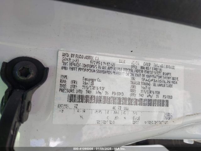 1FADP3K25GL297858 Ford FOCUS SE