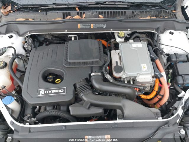3FA6P0LU7KR113084 Ford Fusion Hybrid Se