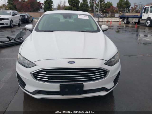 3FA6P0LU7KR113084 Ford Fusion Hybrid Se
