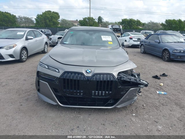 WBA23EH05PCM45793 BMW 740I