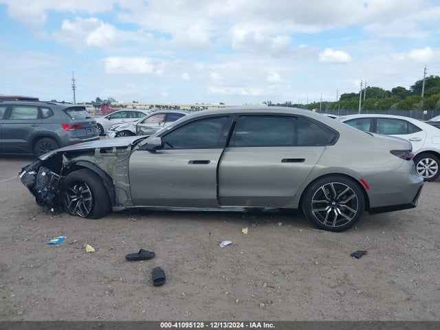 WBA23EH05PCM45793 BMW 740I
