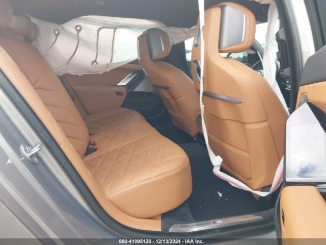 2023 BMW 740 WBA23EH05PCM45793 Photo 7