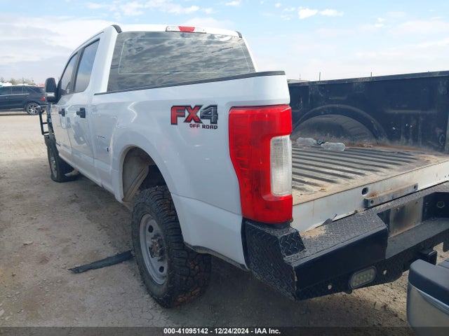 Ford F-250 Xl 2018 1FT7W2BT2JEC07056 Image 3