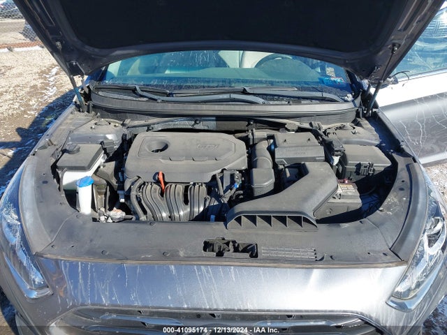 5NPE24AF5JH679701 Hyundai SONATA SE