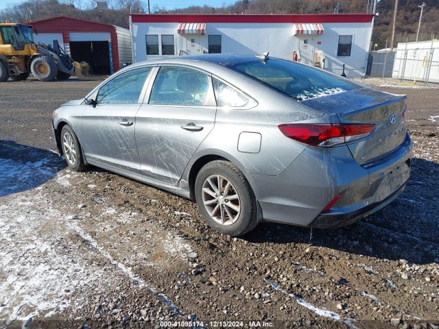5NPE24AF5JH679701 Hyundai SONATA SE