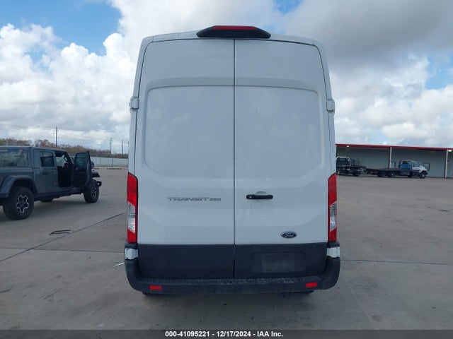 Ford Transit-250 Cargo Van 2022 1FTBR1X82NKA82440 Image 16