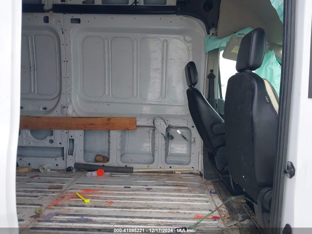 Ford Transit-250 Cargo Van 2022 1FTBR1X82NKA82440 Image 8