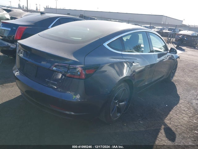 Tesla Model 3 Long Range Dual Motor All-wheel Drive 2020 5YJ3E1EB4LF798104 Image 4