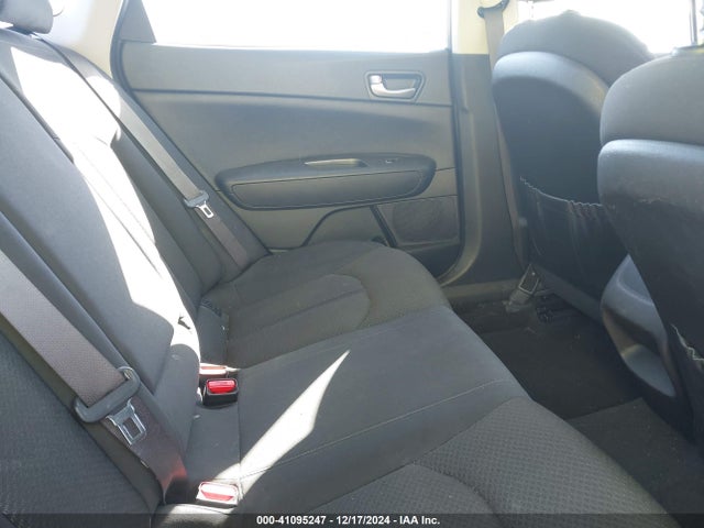 KIA Optima Lx 2016 KNAGT4L31G5070863 Image 8