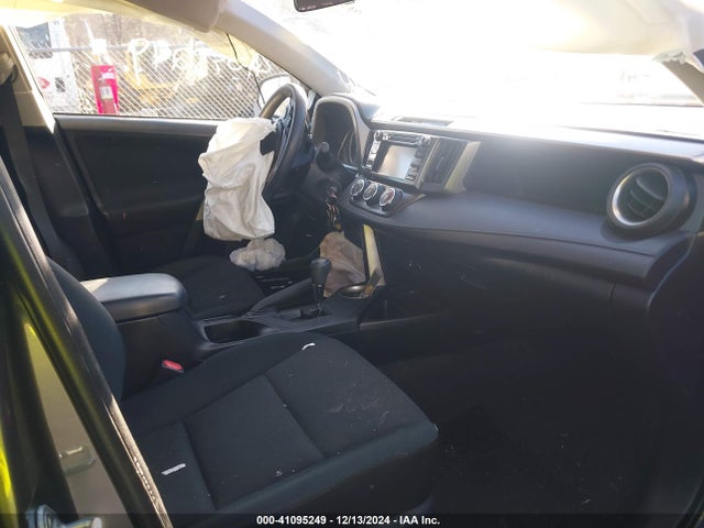 Toyota RAV4 LE 2014 JTMBFREV9E5030687 Image 5
