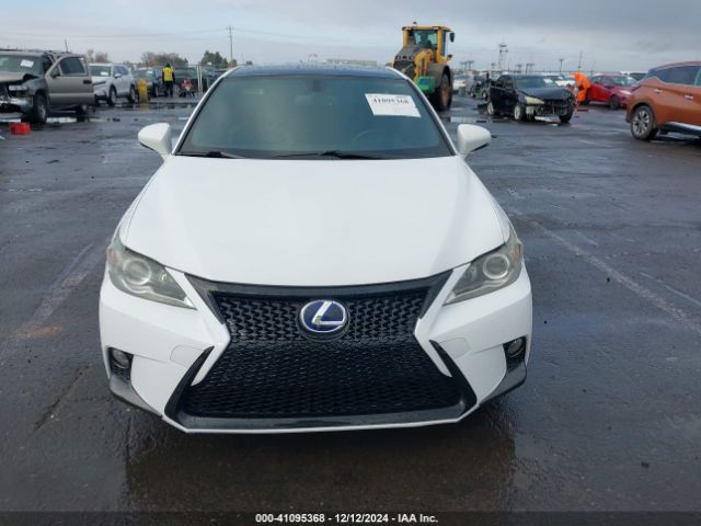 JTHKD5BH2F2229305 Lexus CT 200H
