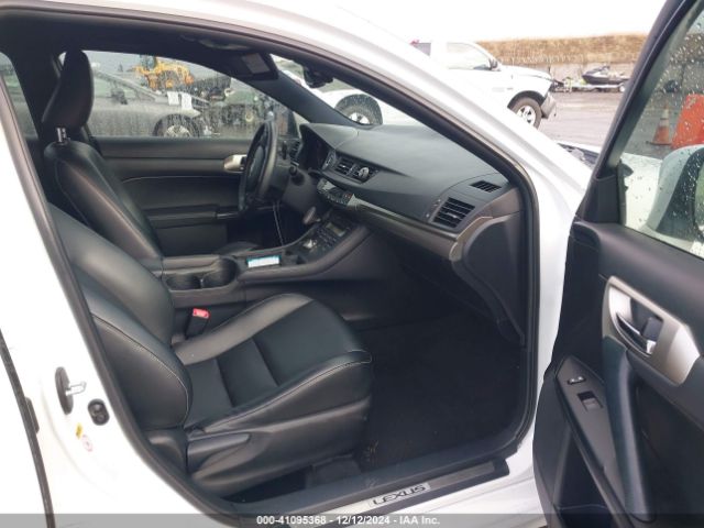 JTHKD5BH2F2229305 Lexus CT 200H