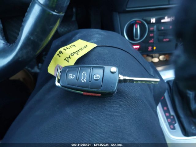 WA1JCCFS8HR000349 Audi Q3 2.0t Premium