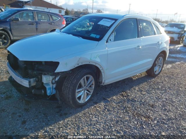 WA1JCCFS8HR000349 Audi Q3 2.0t Premium