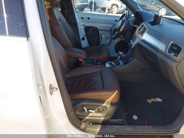 WA1JCCFS8HR000349 Audi Q3 2.0t Premium