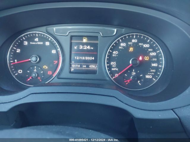 WA1JCCFS8HR000349 Audi Q3 2.0t Premium