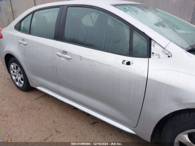 5YFEPMAE9NP364384 Toyota COROLLA LE