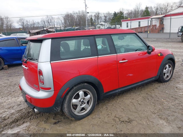 2008 MINI COOPER CLUBMAN WMWML33528TN68047 Photo 3