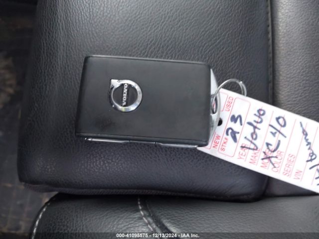 YV4L12UW1P2982850 Volvo Xc40 B5 Plus Dark Theme