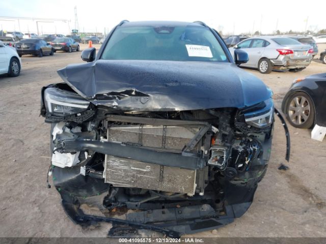 YV4L12UW1P2982850 Volvo Xc40 B5 Plus Dark Theme