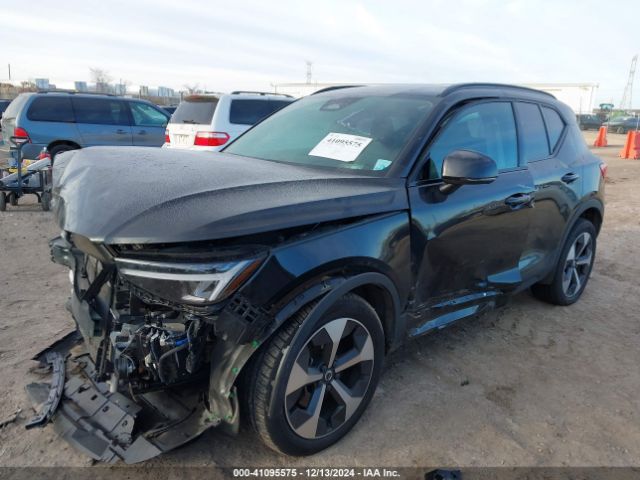 YV4L12UW1P2982850 Volvo Xc40 B5 Plus Dark Theme