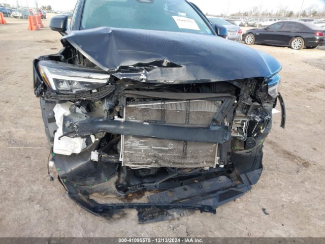 YV4L12UW1P2982850 Volvo Xc40 B5 Plus Dark Theme