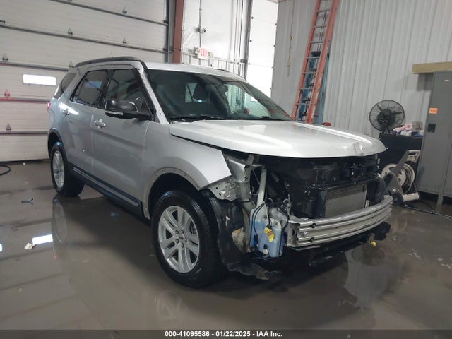 Ford EXPLORER XLT 2019 1FM5K8D89KGB48751 Image 1