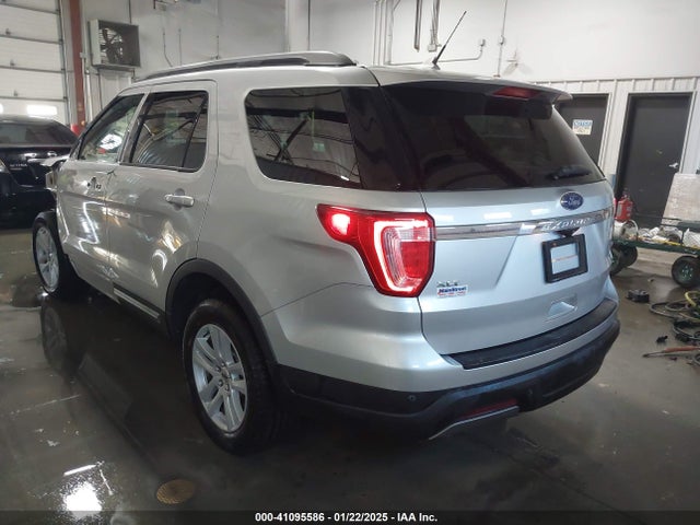 Ford EXPLORER XLT 2019 1FM5K8D89KGB48751 Image 3