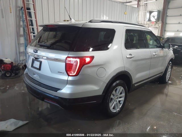 Ford EXPLORER XLT 2019 1FM5K8D89KGB48751 Image 4