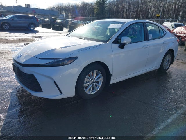 Toyota CAMRY LE 2025 4T1DAACK9SU511960 Image 2