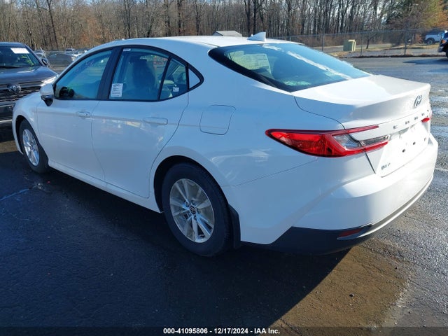 Toyota CAMRY LE 2025 4T1DAACK9SU511960 Image 3