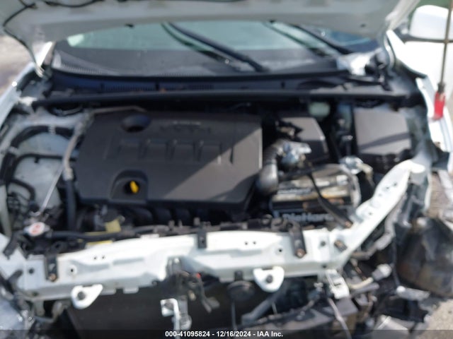 Toyota COROLLA LE 2018 5YFBURHE8JP850273 Image 10