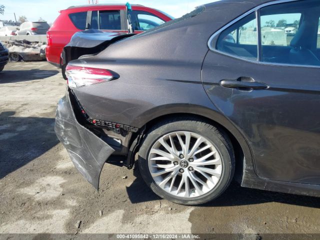4T1B21HK4JU001091 Toyota Camry Hybrid Xle