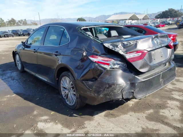 4T1B21HK4JU001091 Toyota Camry Hybrid Xle
