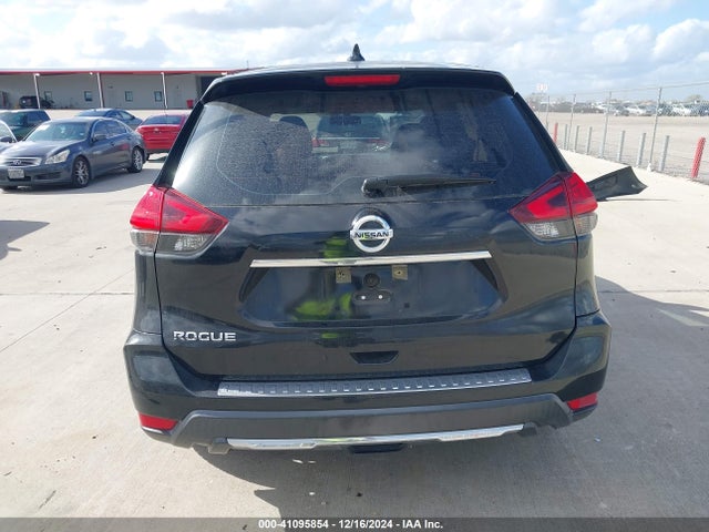 Nissan ROGUE S 2017 KNMAT2MT2HP614790 Image 15