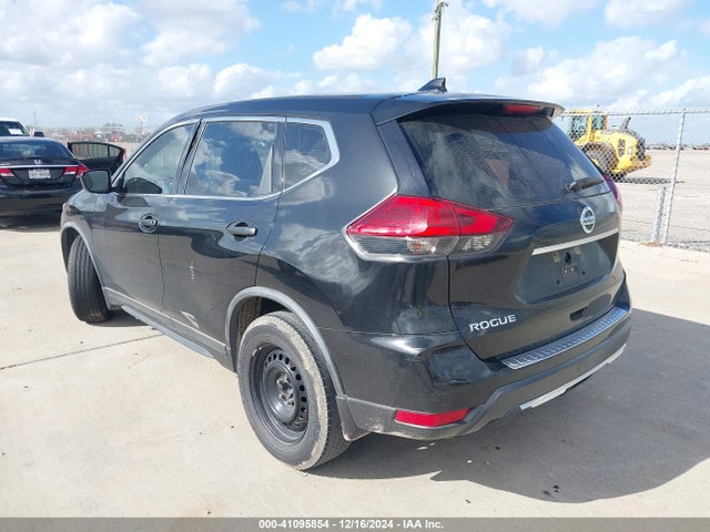 Nissan ROGUE S 2017 KNMAT2MT2HP614790 Image 3