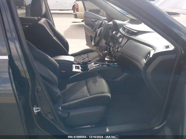 Nissan ROGUE S 2017 KNMAT2MT2HP614790 Image 5